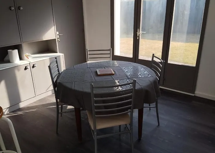 A 2 Mn A Pied De La Tatil Evi Merville-Franceville-Plage